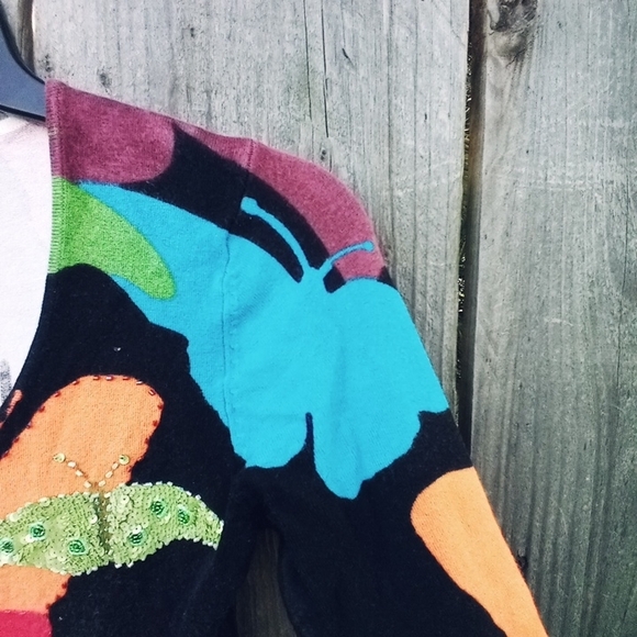 VINTAGE ALBERTO MAKALI BUTTERFLY BEADED SZ S COLORED PATTERN TOP Y2K ROUND NECK - Picture 4 of 9